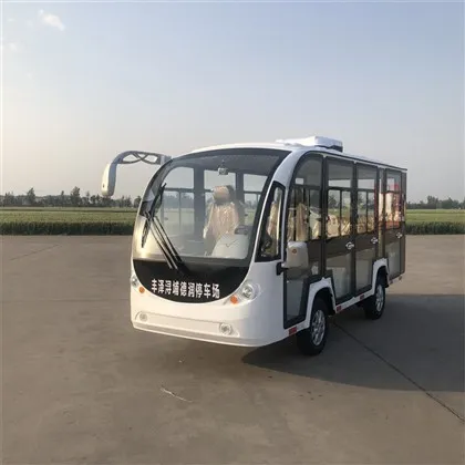 Mașină de vizitare a obiectivelor turistice cu 4 roți